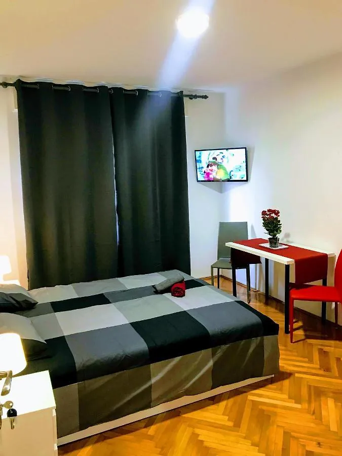 Aparthotel Pula Center Old Town Apartments And Rooms